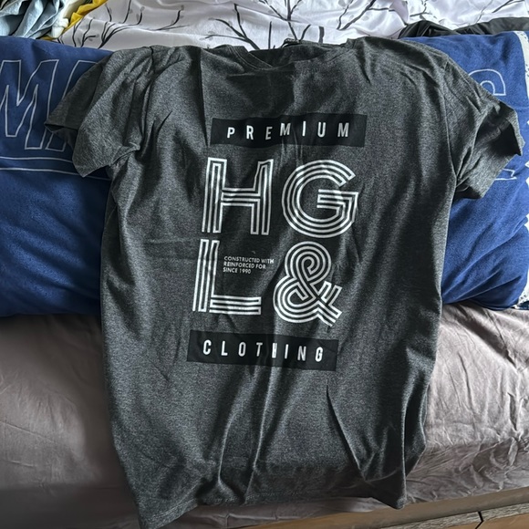 Tshirt - Picture 1 of 1